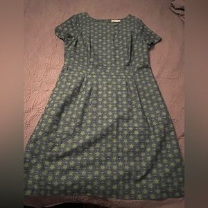 Boden Sierra Textured Dress in Aegean Blue Twin Spot Green Flower Print  Size 16